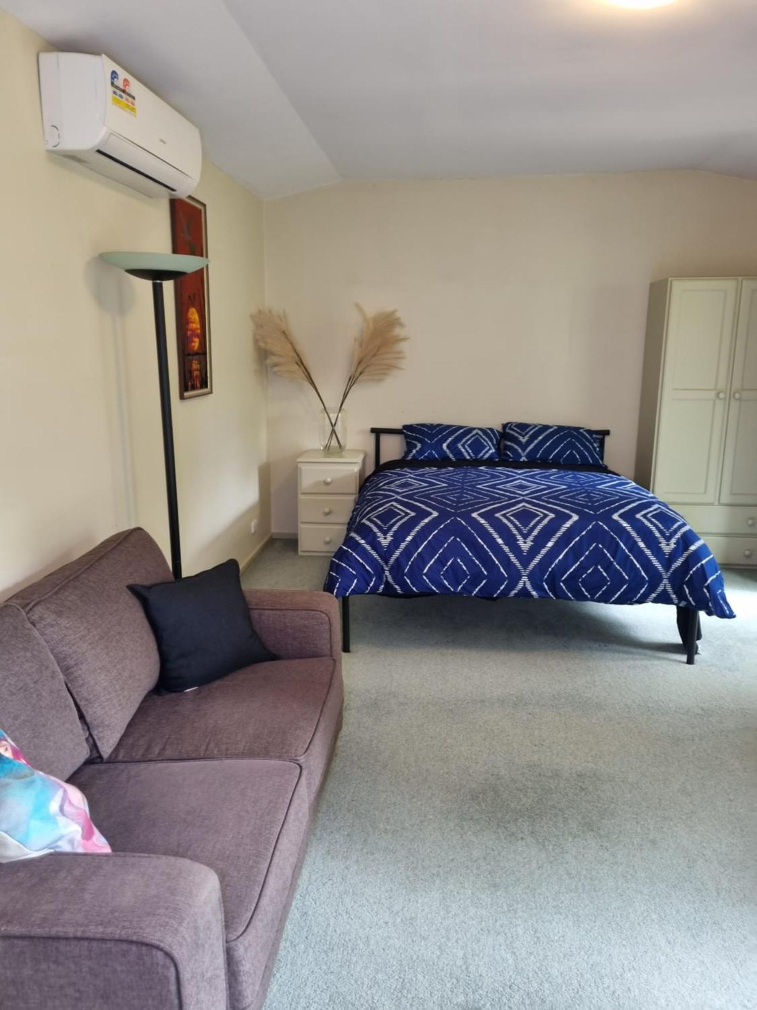 Garden Dreams Bungalow Blackburn Extérieur photo